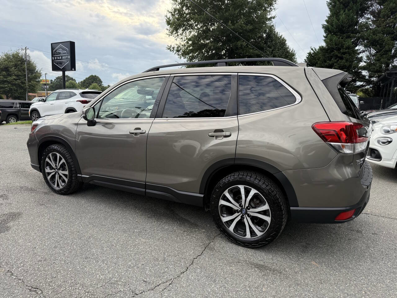 Used 2019 Subaru Forester Limited image 6
