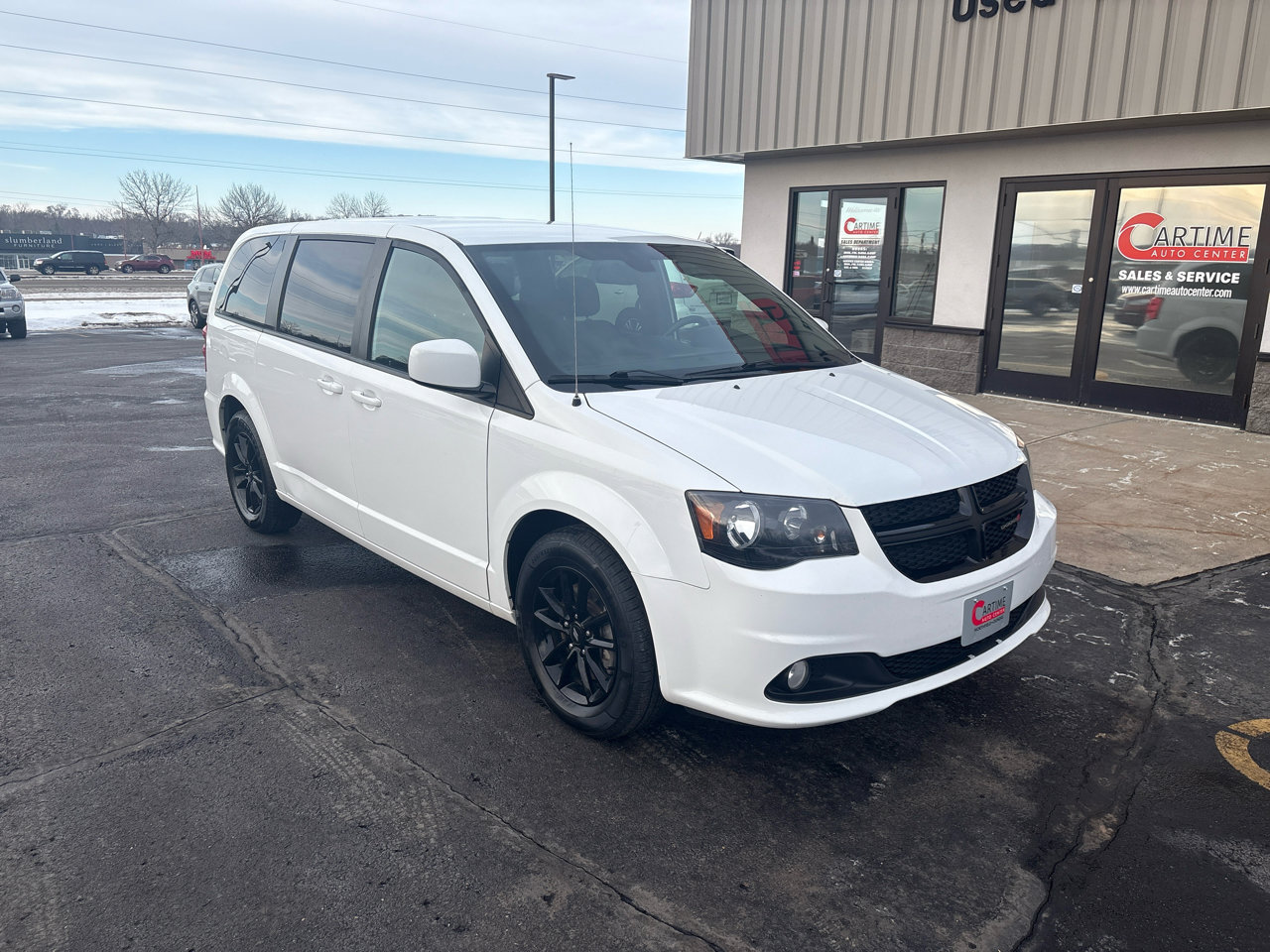 Used 2019 Dodge Grand Caravan SXT w/ Blacktop Package image 2