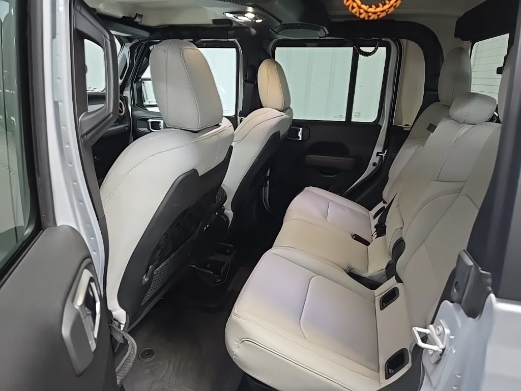 Used 2022 Jeep Gladiator Mojave w/ Cold Weather Group AWD/4WD image 33