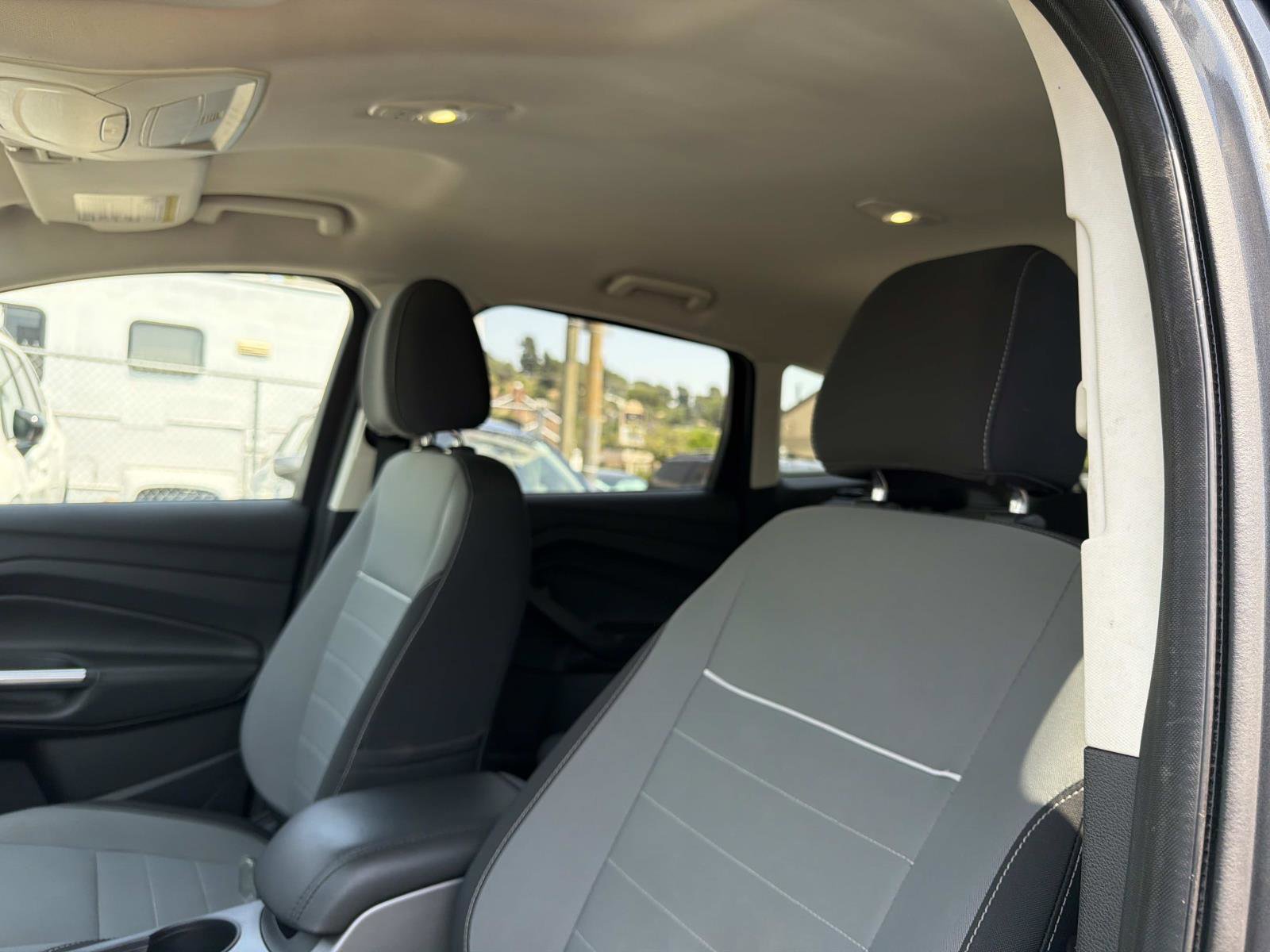 Used 2014 Ford Escape SE FWD image 16