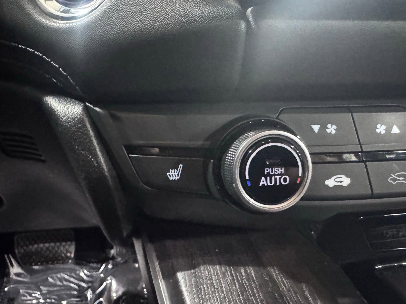 Used 2018 Honda Clarity Base image 17