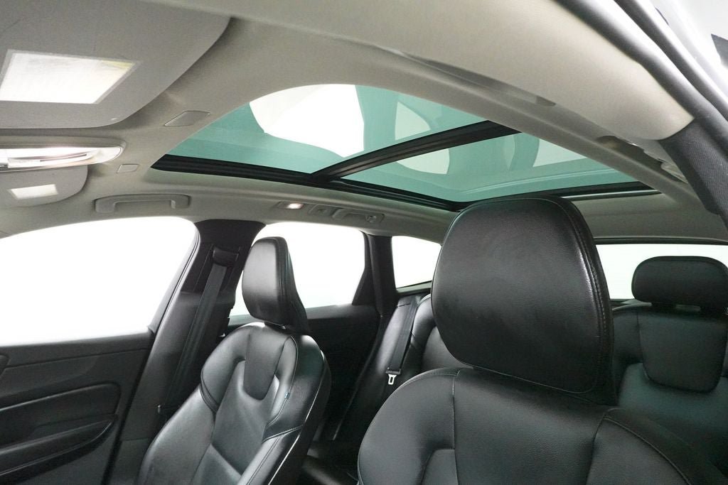 Used 2023 Volvo XC60 B5 Core w/ Climate Package AWD/4WD image 22