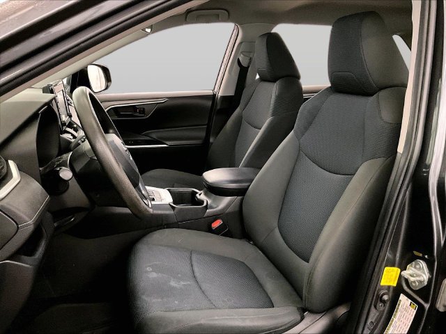 Used 2022 Toyota RAV4 LE AWD/4WD image 24