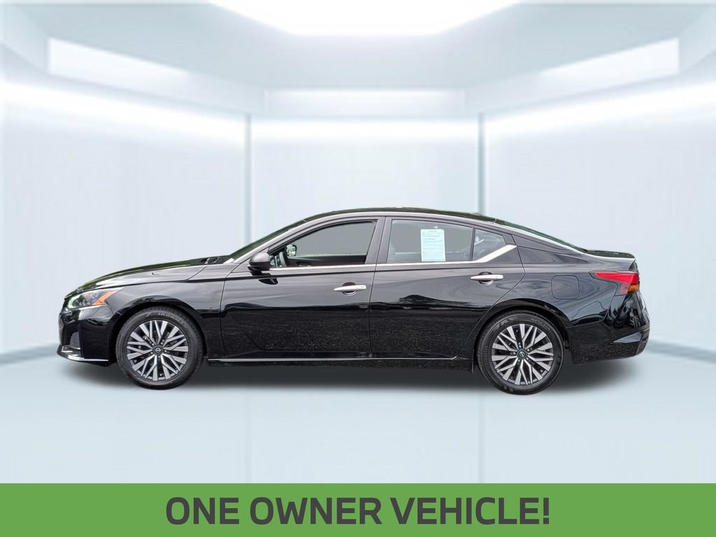 Certified 2024 Nissan Altima 2.5 SV FWD image 2