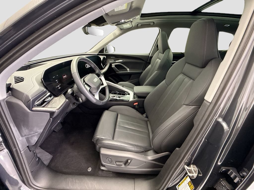 Used 2025 Audi Q5 Premium Plus w/ Premium Plus AWD/4WD image 18