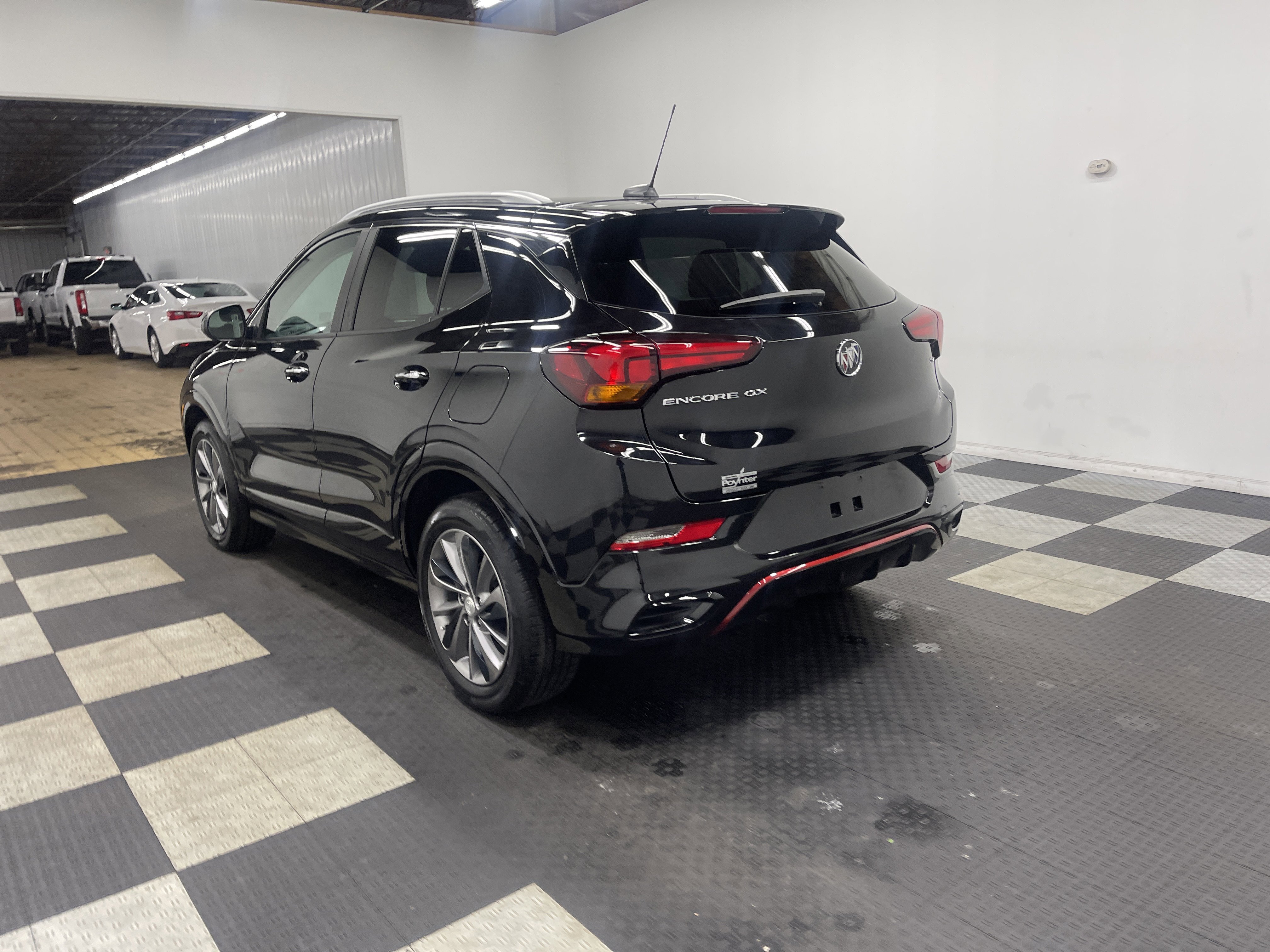 Used 2023 Buick Encore GX Select w/ Sport Touring Package image 2