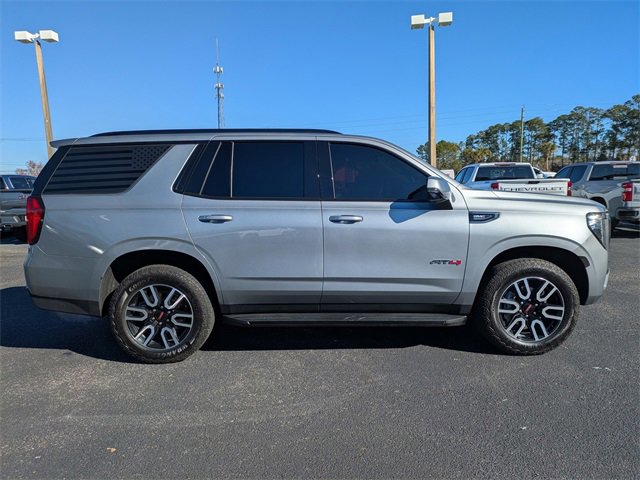 Used 2024 GMC Yukon AT4 w/ Technology Package image 3