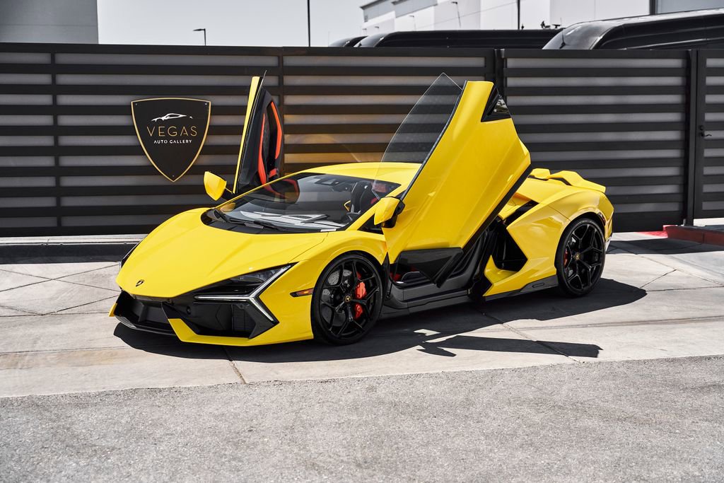 Used 2025 Lamborghini Revuelto AWD/4WD image 5