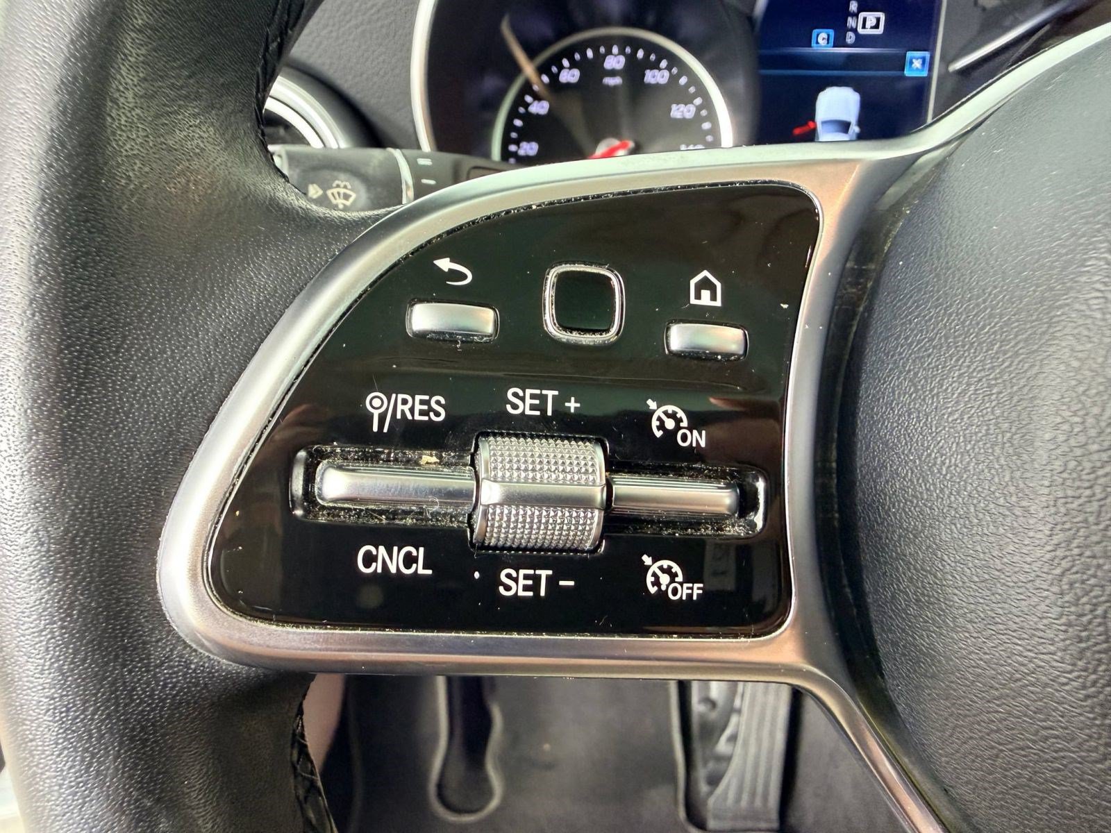Used 2021 Mercedes-Benz GLC 300 4MATIC image 14