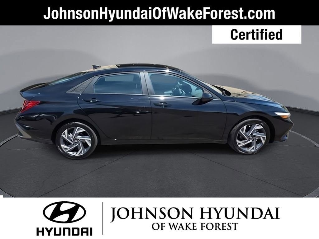 Certified 2025 Hyundai Elantra Sport FWD image 9
