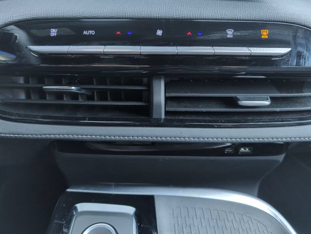 Used 2026 Buick Enclave Sport Touring AWD/4WD image 19