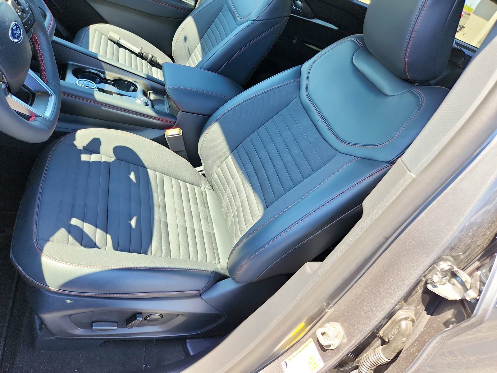 New 2026 Ford Explorer ST-Line image 12