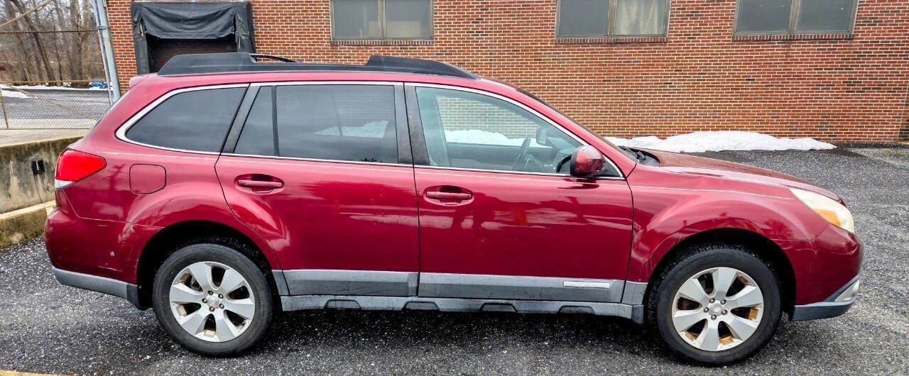 Used 2011 Subaru Outback 2.5i Limited AWD/4WD image 5