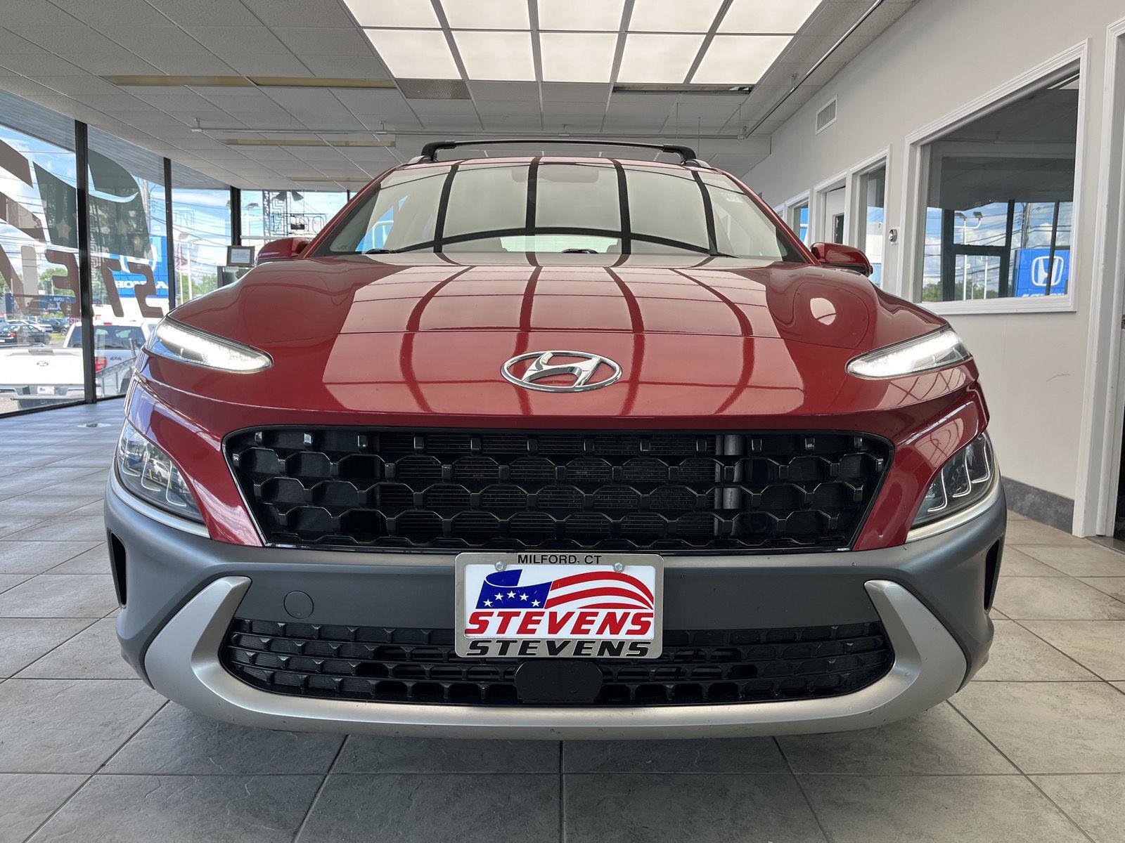 Used 2022 Hyundai Kona Limited w/ Cargo Package image 2