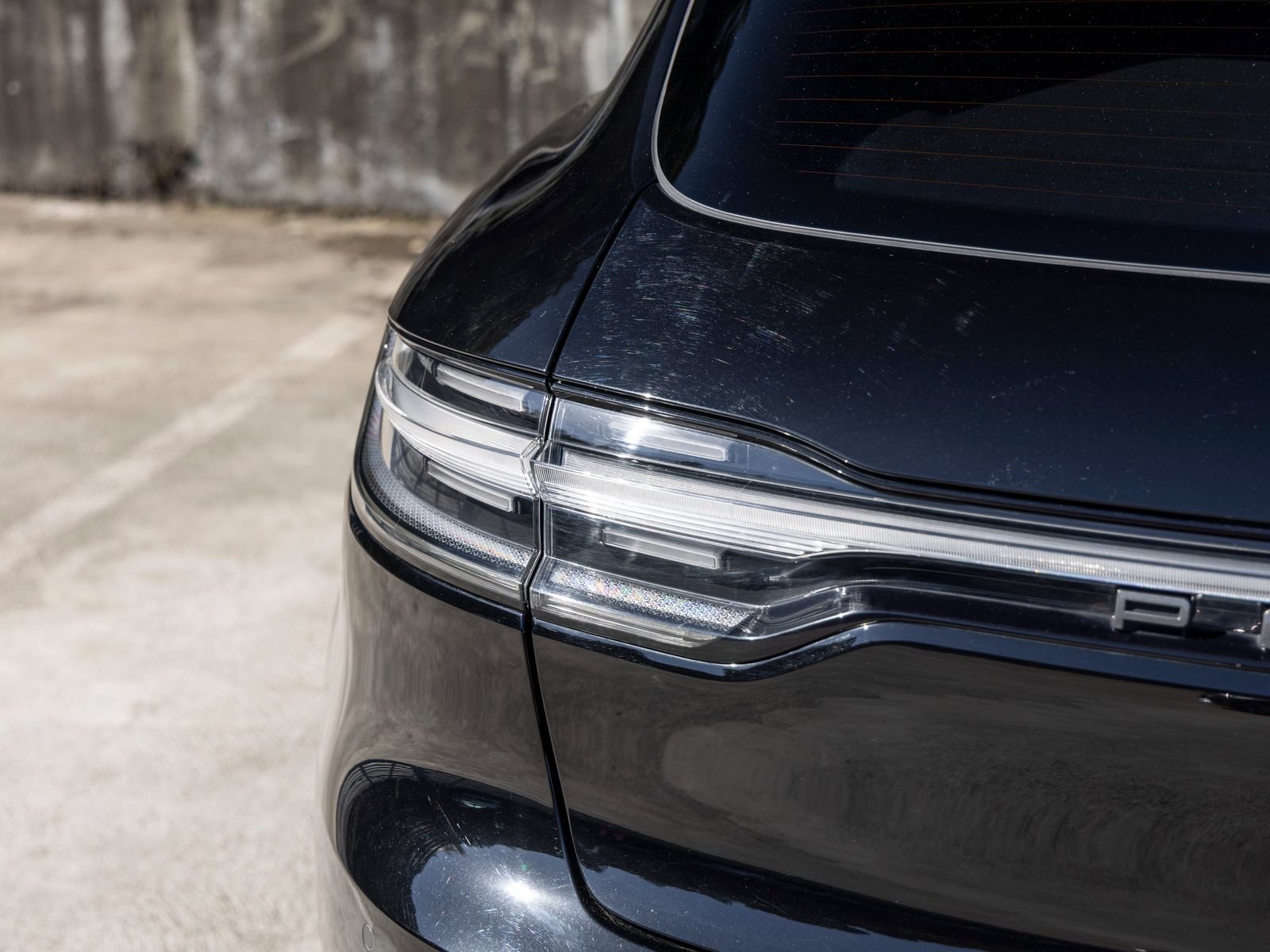 Certified 2023 Porsche Macan Turbo AWD/4WD image 22