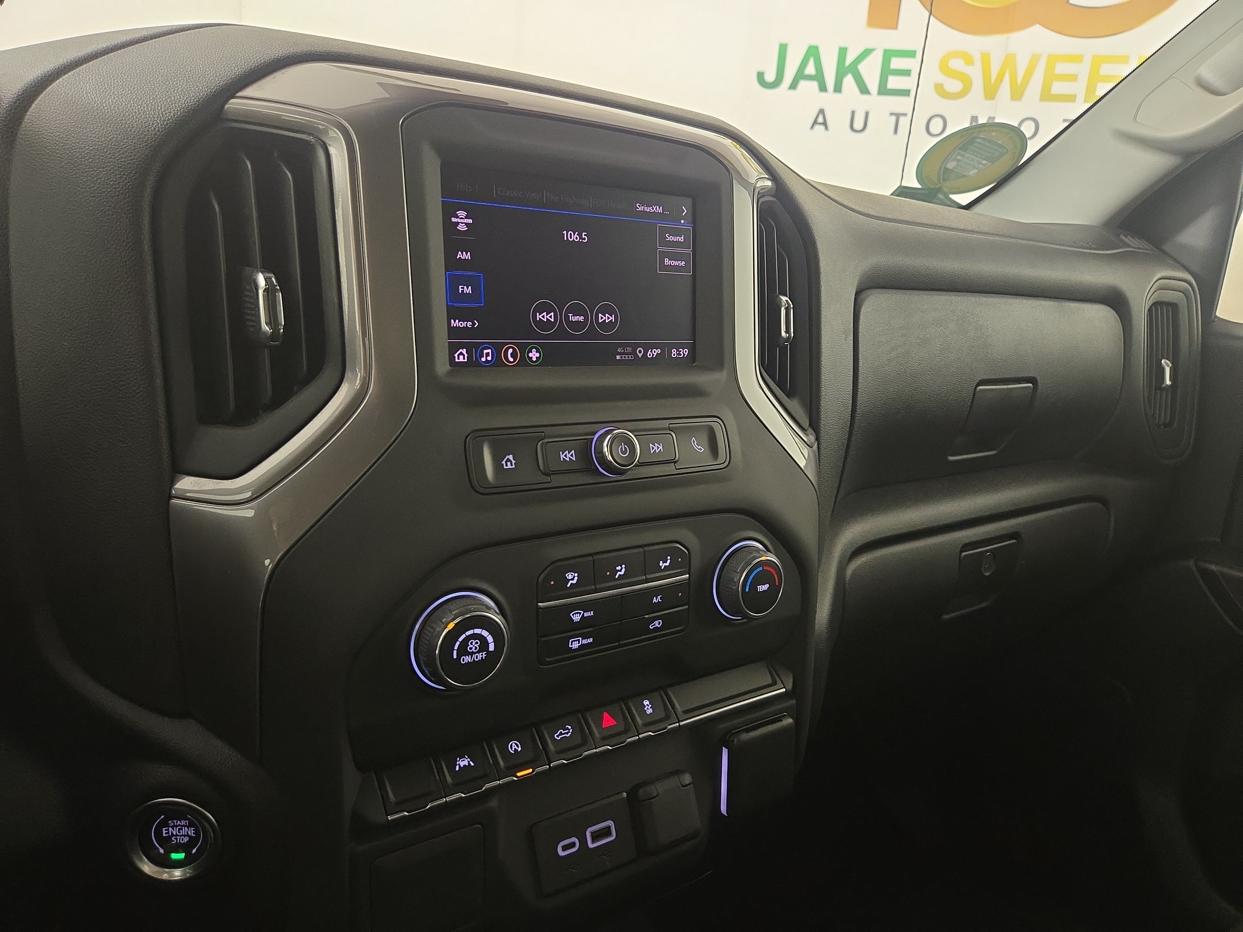 Certified 2024 Chevrolet Silverado 1500 Custom AWD/4WD image 21
