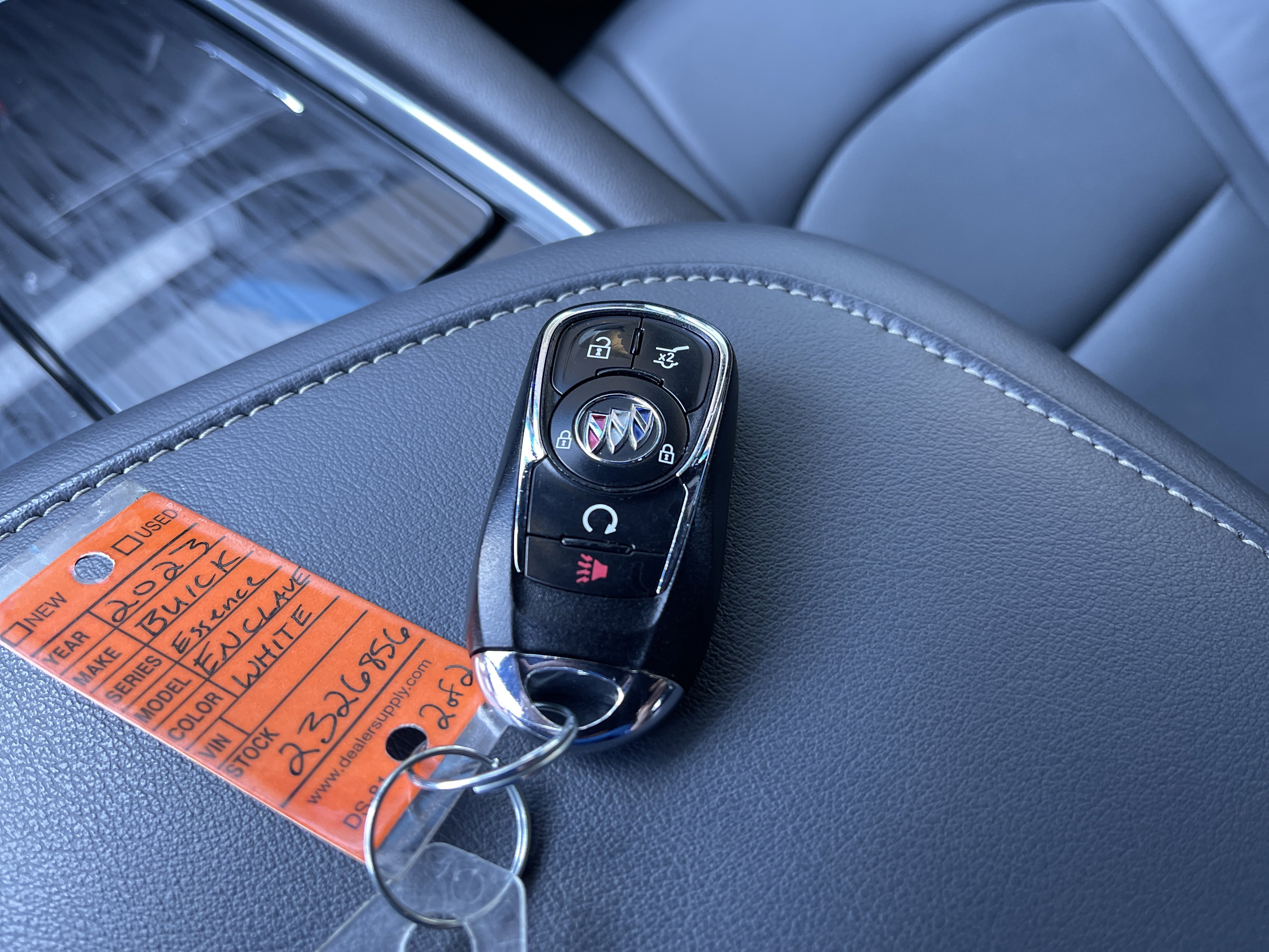 Used 2023 Buick Enclave Essence image 47