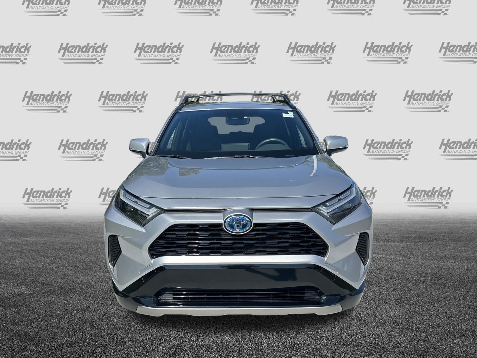 Used 2022 Toyota RAV4 SE AWD/4WD image 3