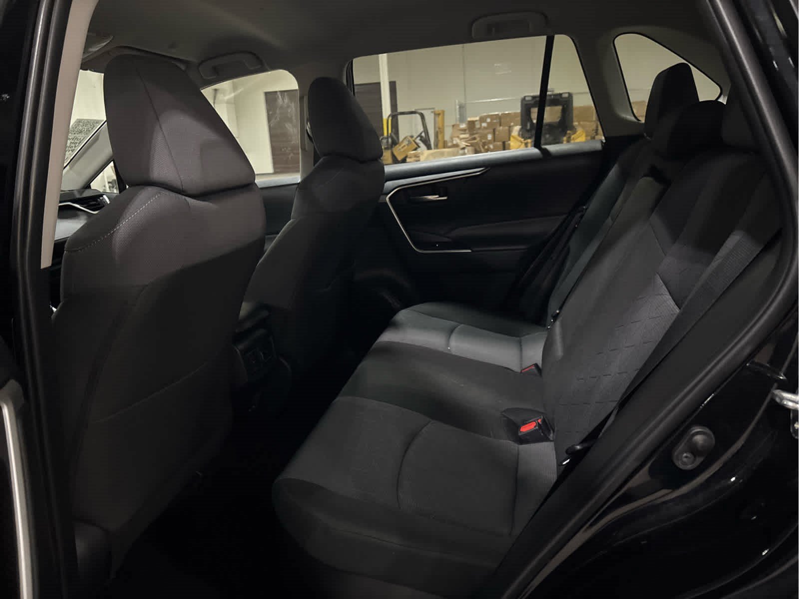 Used 2025 Toyota RAV4 XLE AWD/4WD image 7