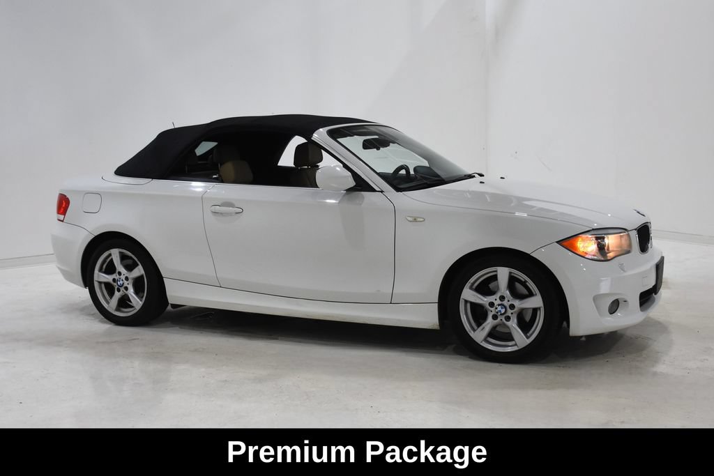 Used 2013 BMW 128i Convertible RWD image 3