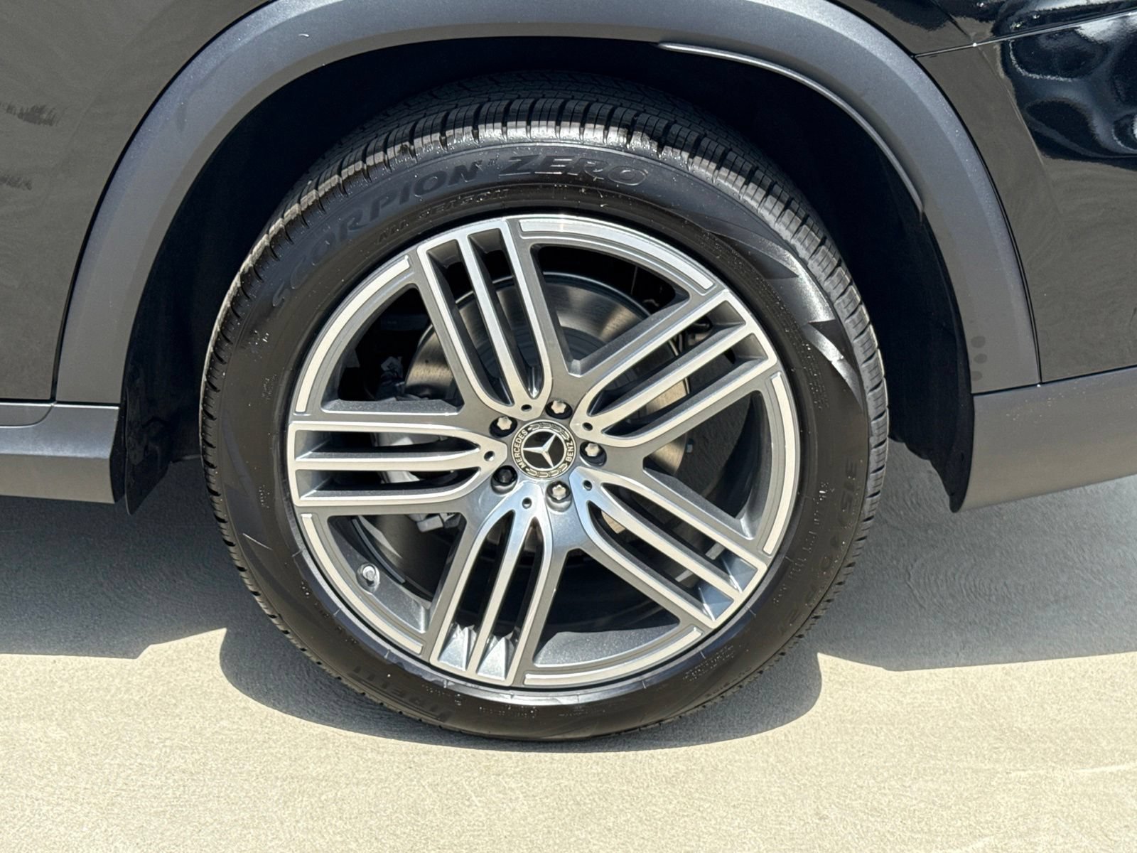 New 2026 Mercedes-Benz GLS 450 4MATIC image 16