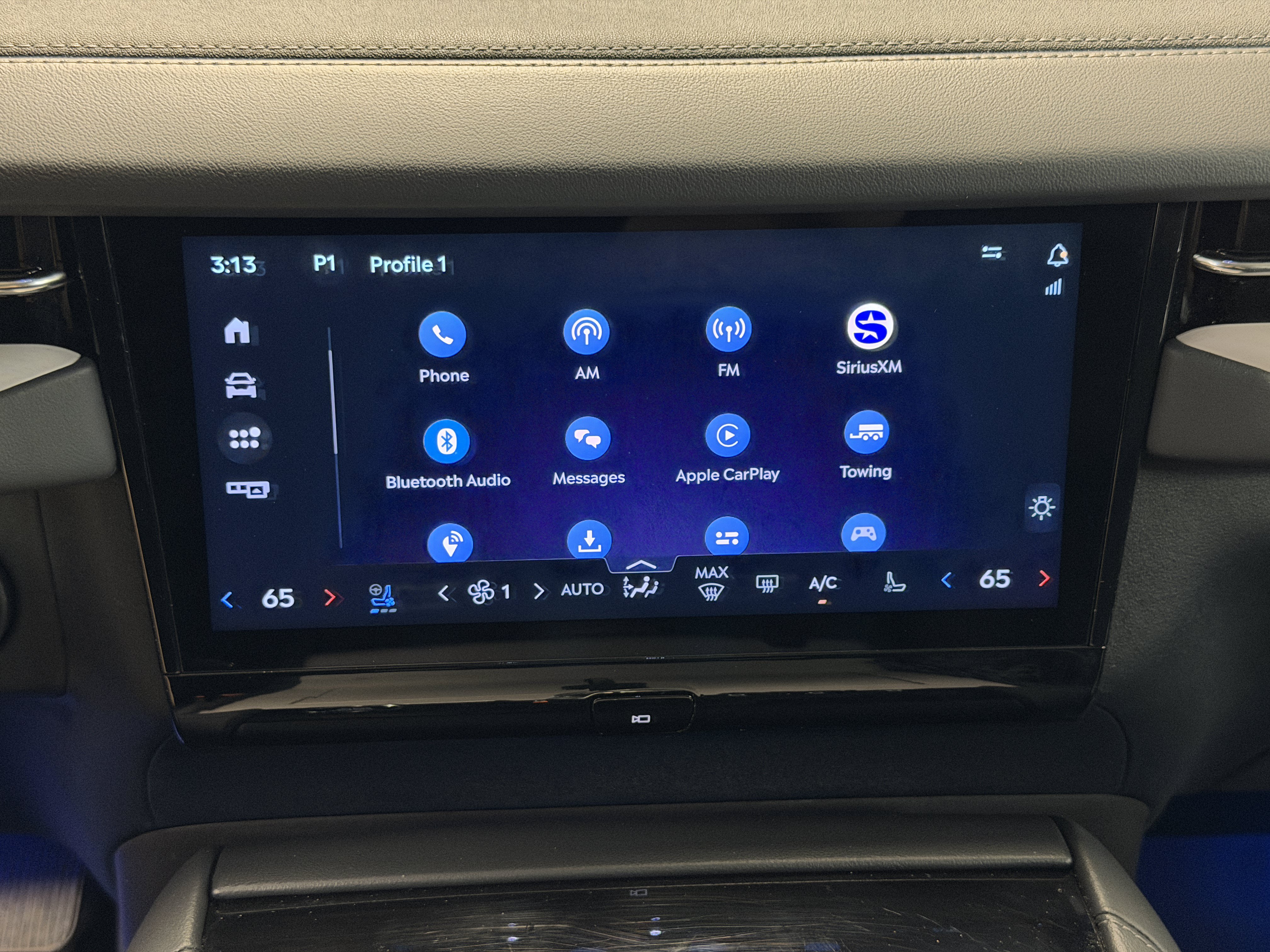Used 2025 Lincoln Navigator Reserve AWD/4WD image 12