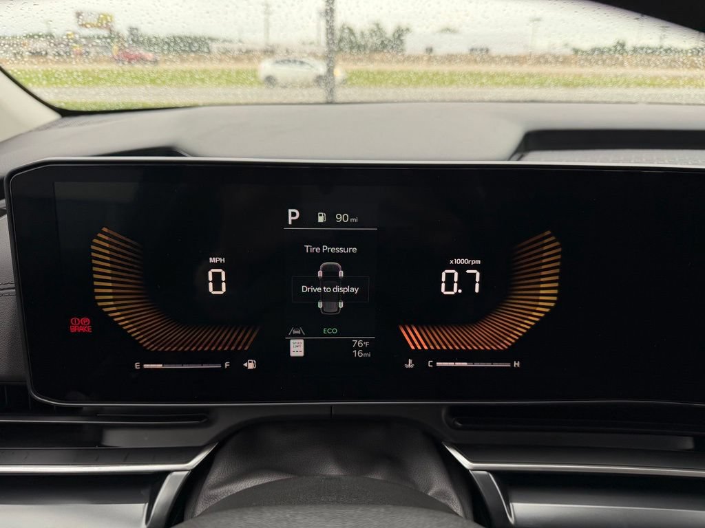 New 2026 Kia Carnival LX FWD image 17