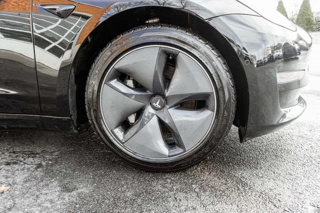 Used 2020 Tesla Model 3 Long Range image 4