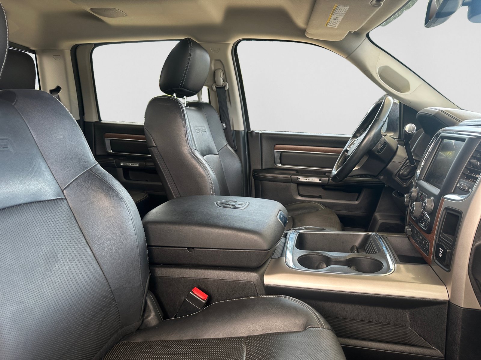 Used 2016 RAM 2500 Laramie w/ Sport Appearance Group AWD/4WD image 16