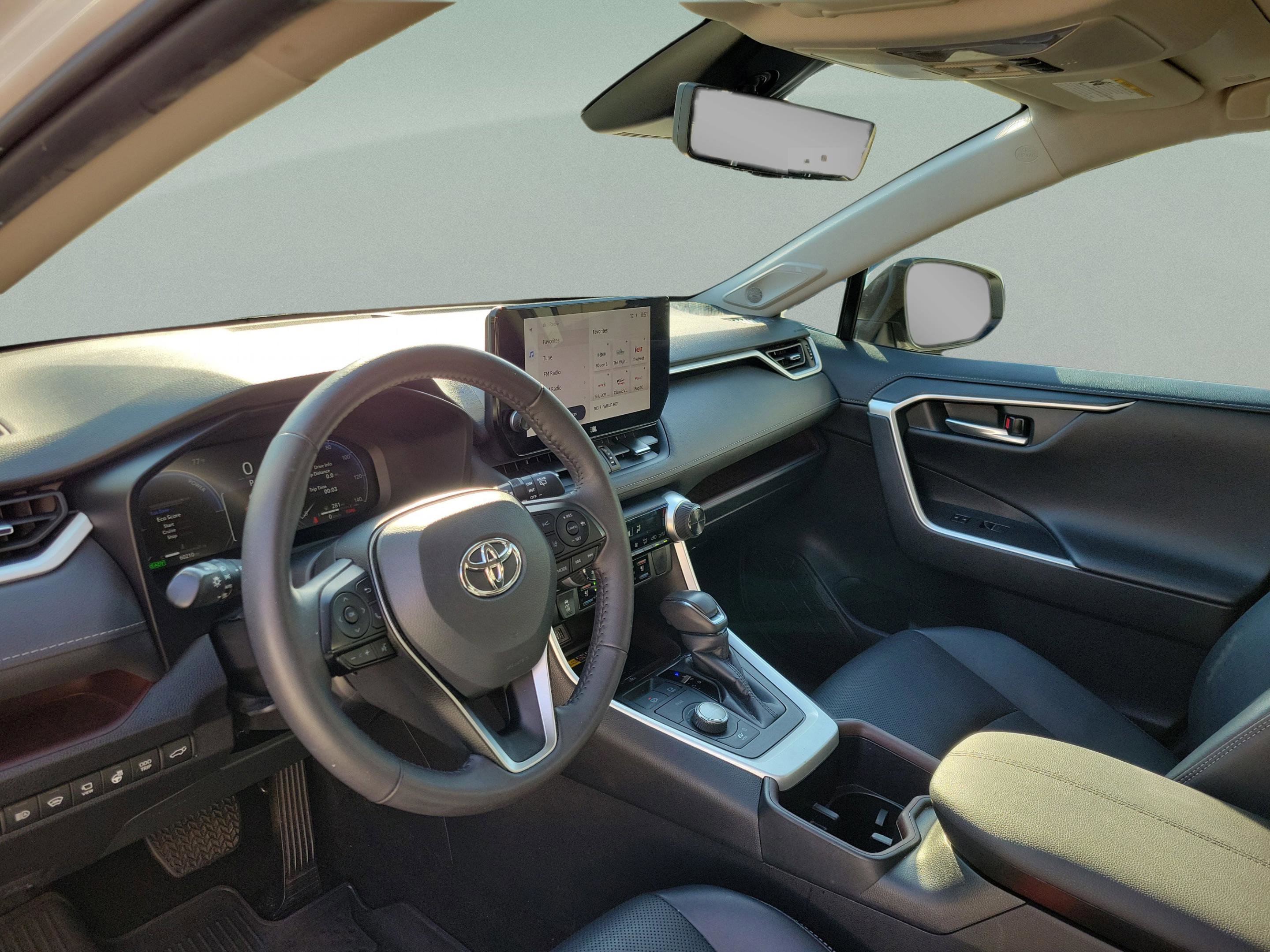 Used 2024 Toyota RAV4 Limited w/ Advanced Technology Package AWD/4WD image 11
