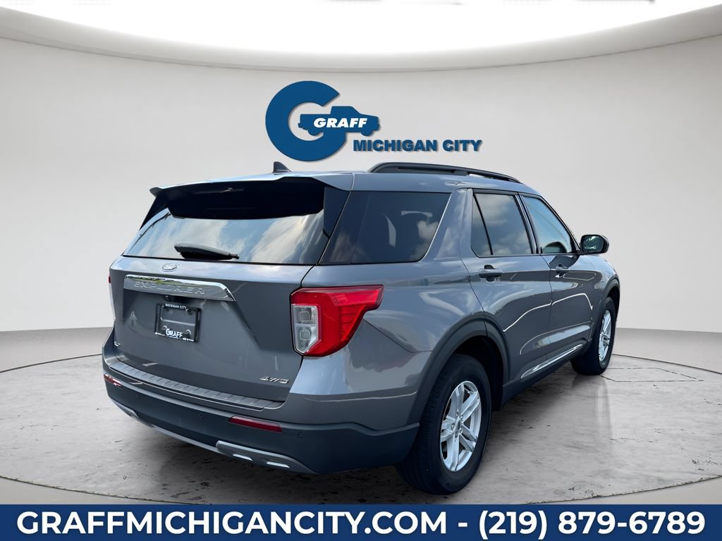 Used 2022 Ford Explorer XLT w/ Equipment Group 202A AWD/4WD image 5