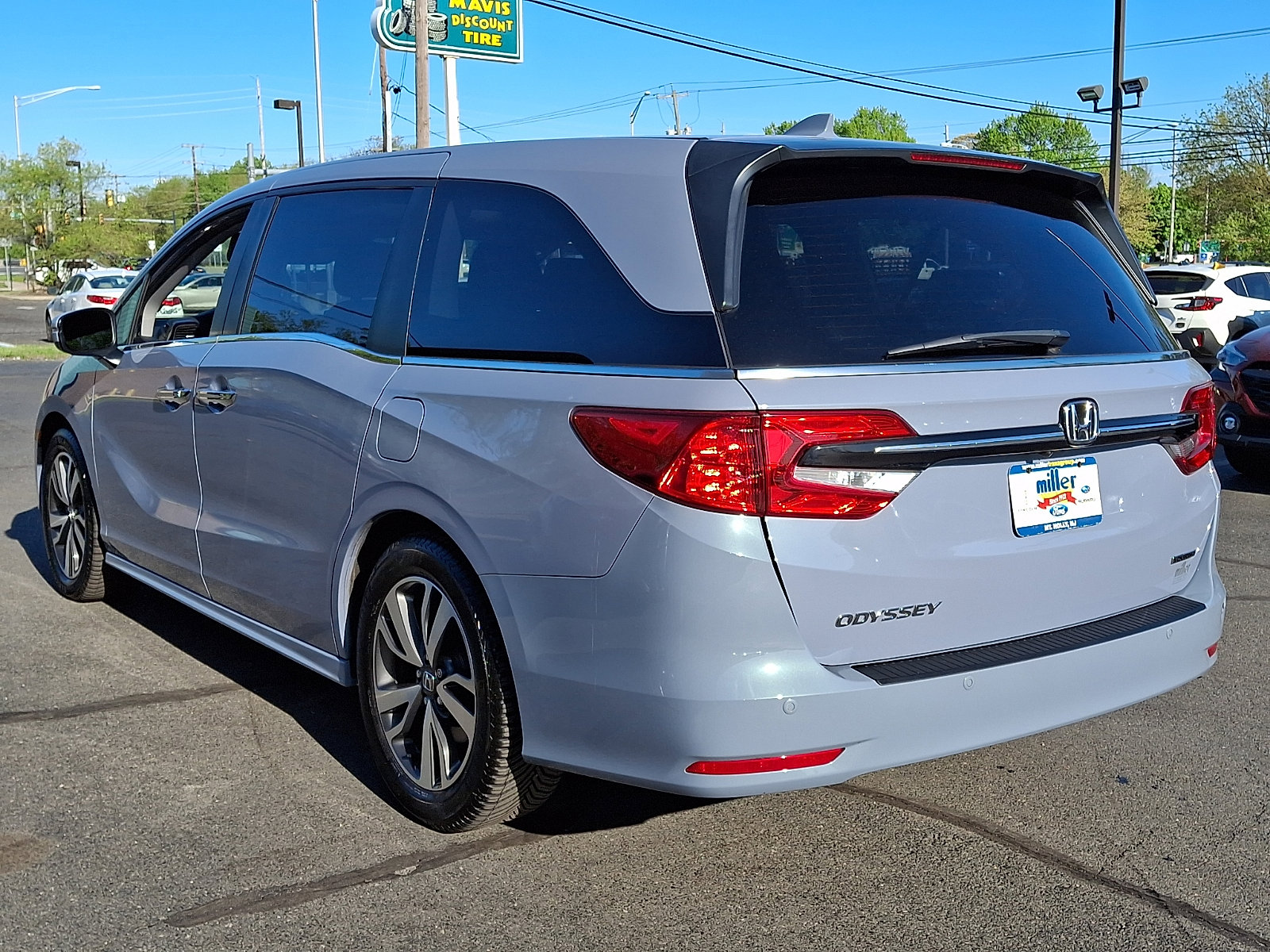 Used 2023 Honda Odyssey Touring image 4