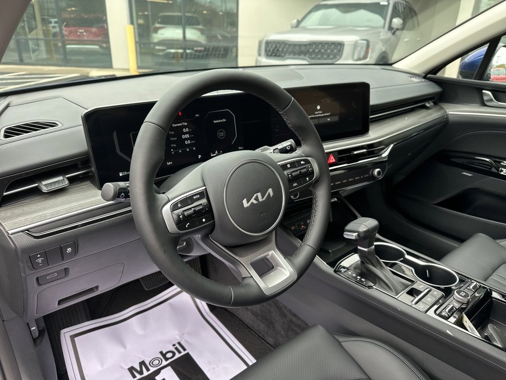 New 2026 Kia K5 EX image 30