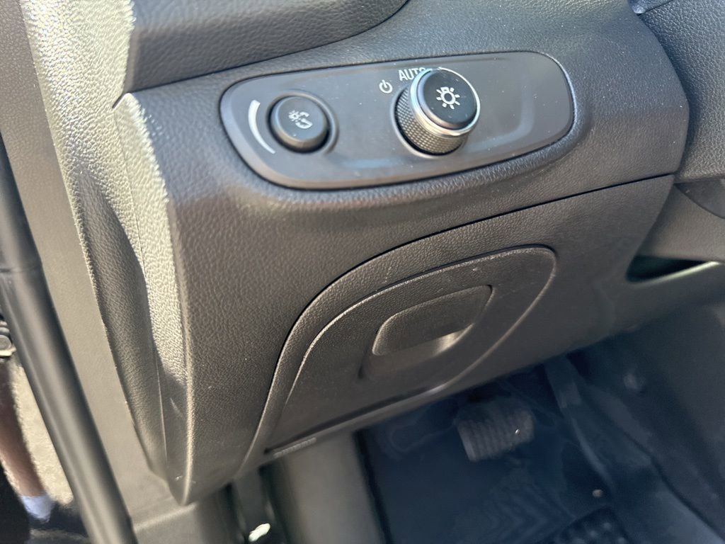 Used 2022 Chevrolet Trax LS w/ Tint and Cruise Package image 18