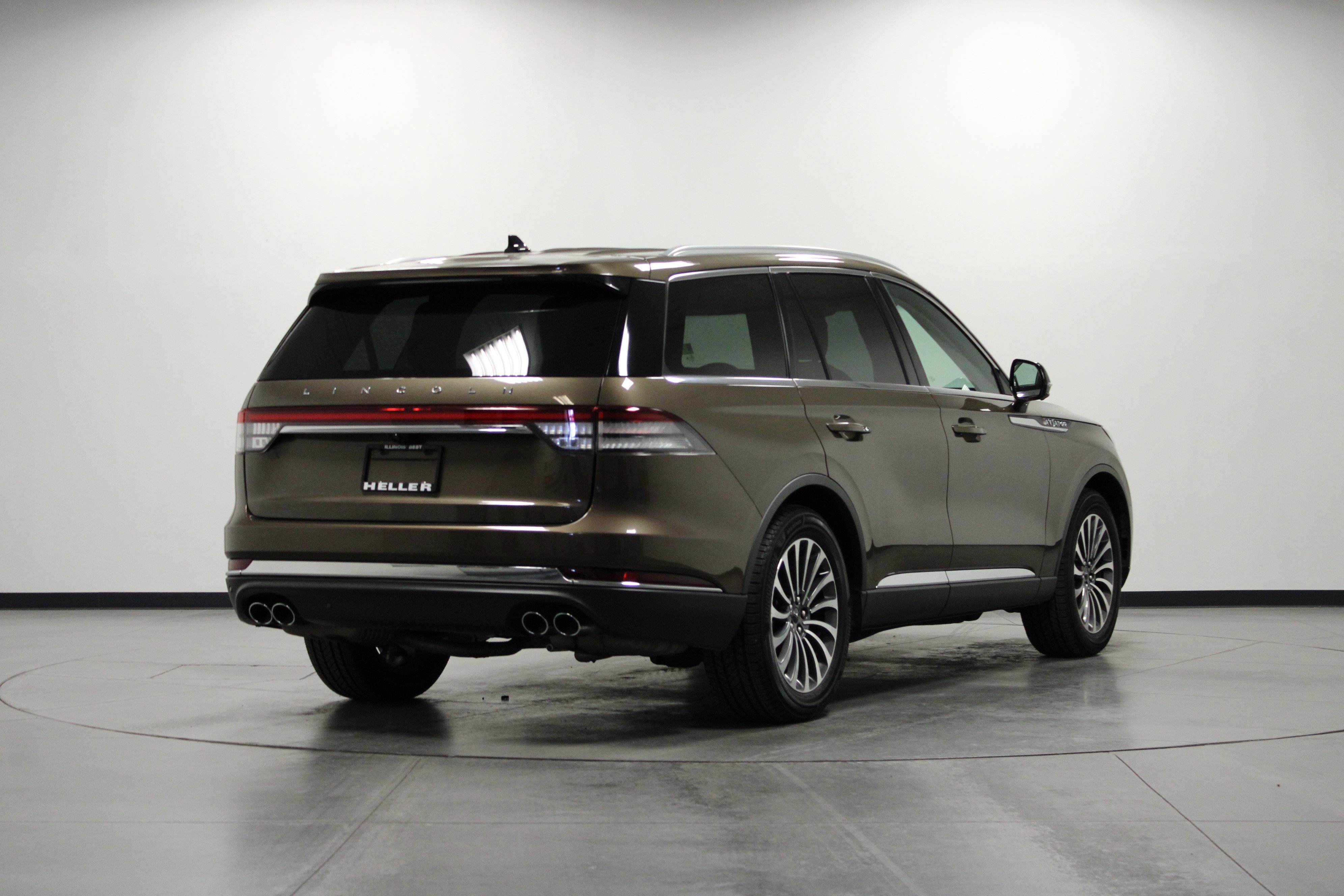 Used 2022 Lincoln Aviator Reserve w/ Elements Package Plus image 4