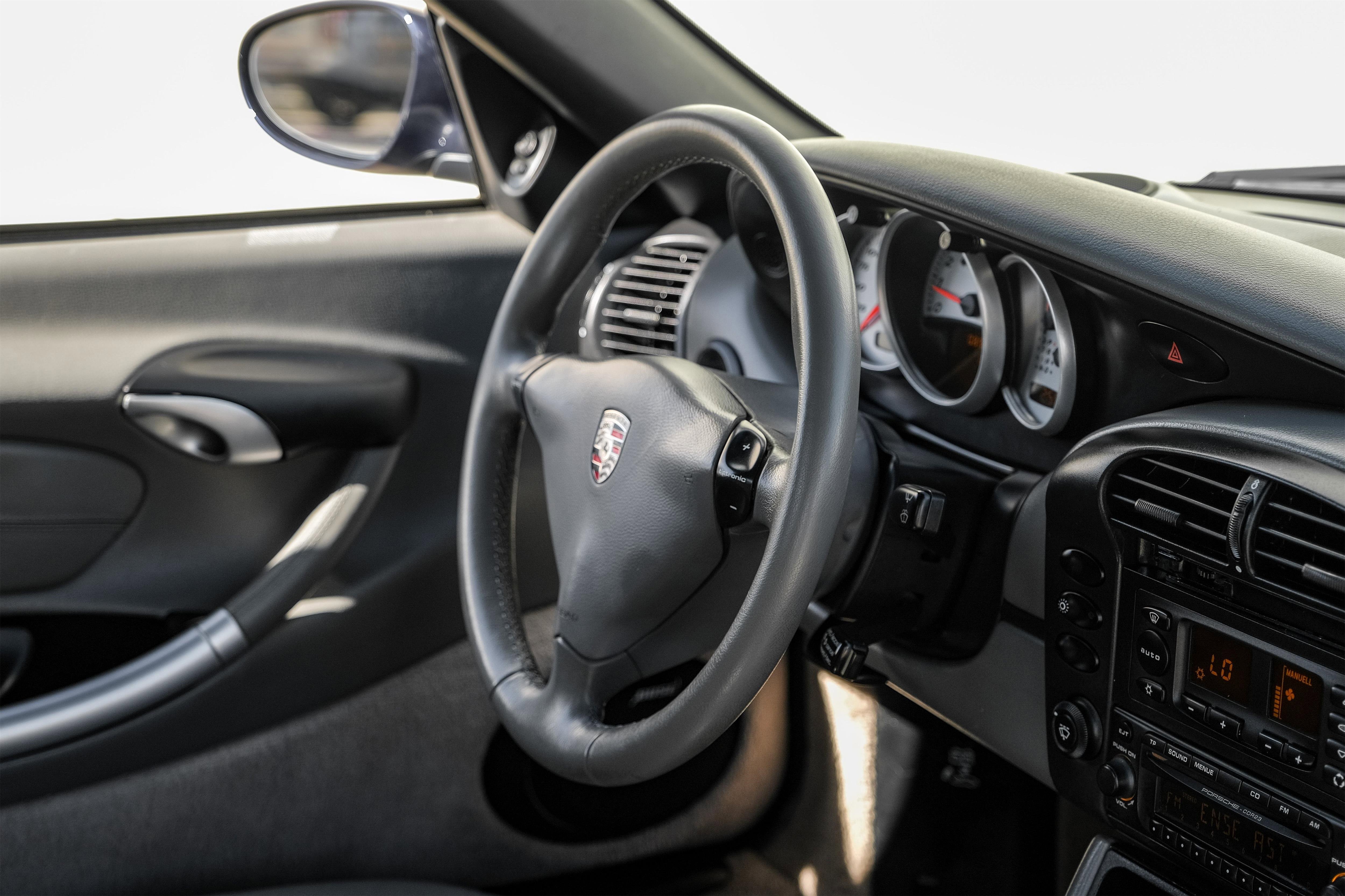 Used 2003 Porsche Boxster S image 12