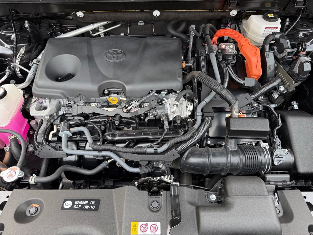 Used 2023 Toyota RAV4 SE w/ SE Grade Weather Package AWD/4WD image 10