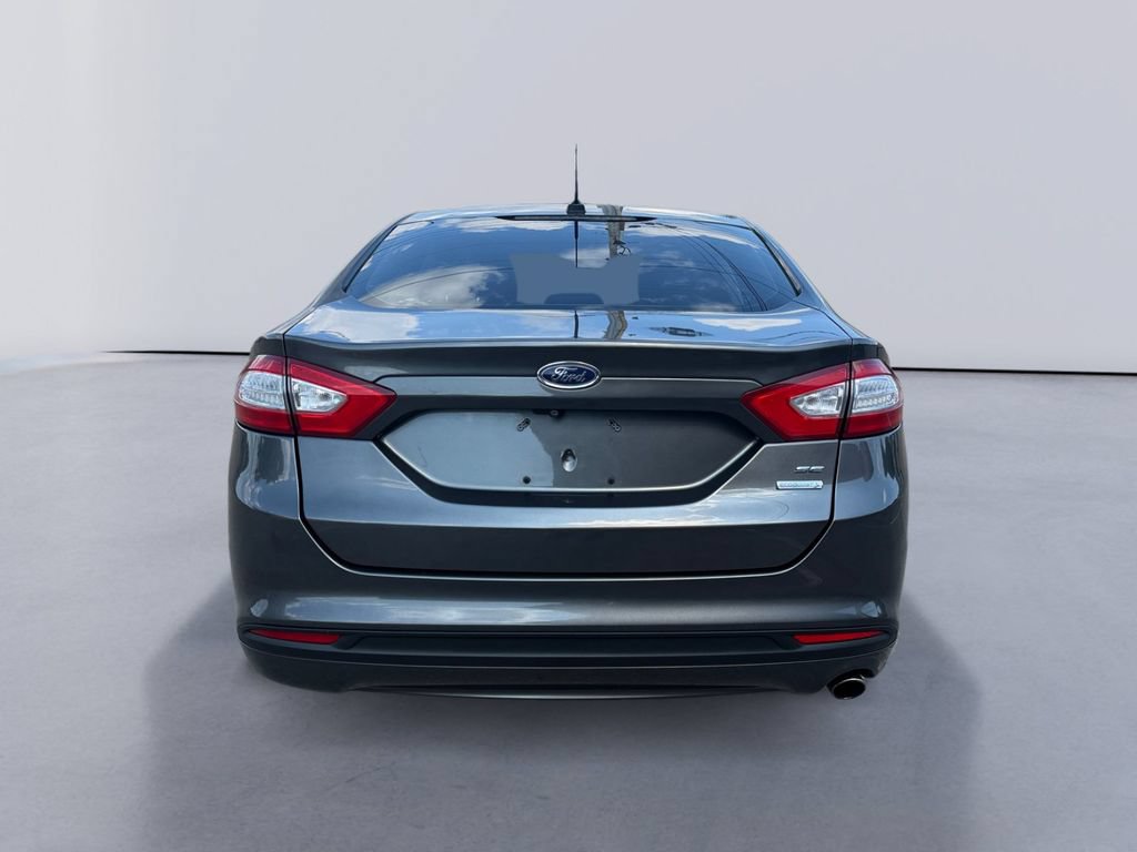Used 2015 Ford Fusion SE w/ Equipment Group 202A FWD image 4