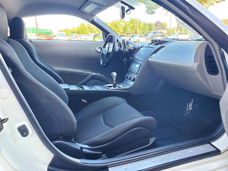 Used 2003 Nissan 350Z Touring RWD image 15