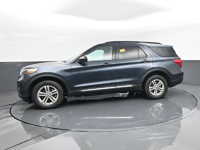 Used 2024 Ford Explorer XLT AWD/4WD image 5