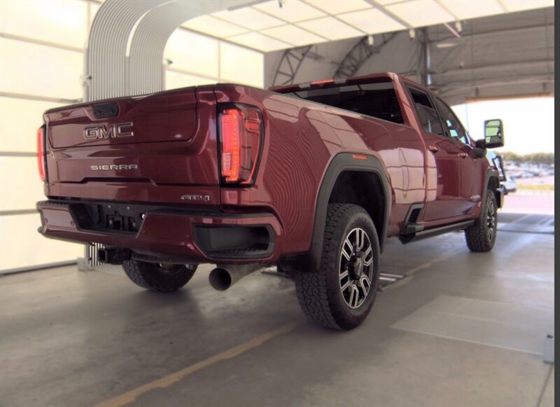 Used 2022 GMC Sierra 3500 AT4 w/ AT4 Preferred Package AWD/4WD image 2