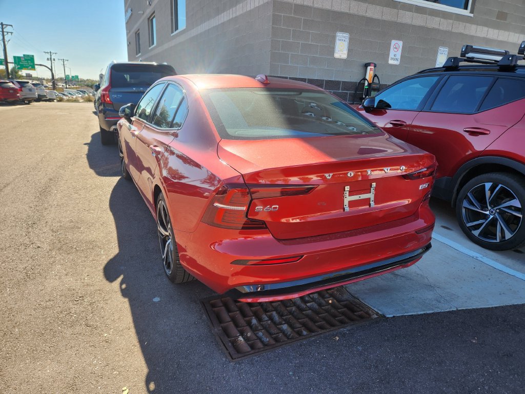 Used 2024 Volvo S60 B5 Plus w/ Climate Package AWD/4WD image 8