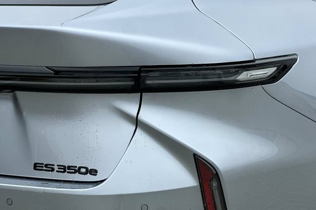 New 2026 Lexus ES 350e w/ Convenience Package FWD image 7