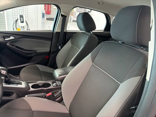 Used 2014 Ford Focus SE FWD image 14