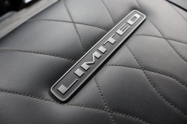 Used 2025 RAM 3500 Limited w/ Max Tow Package image 32