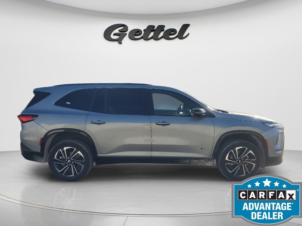 Used 2025 Buick Enclave Sport Touring AWD/4WD image 3