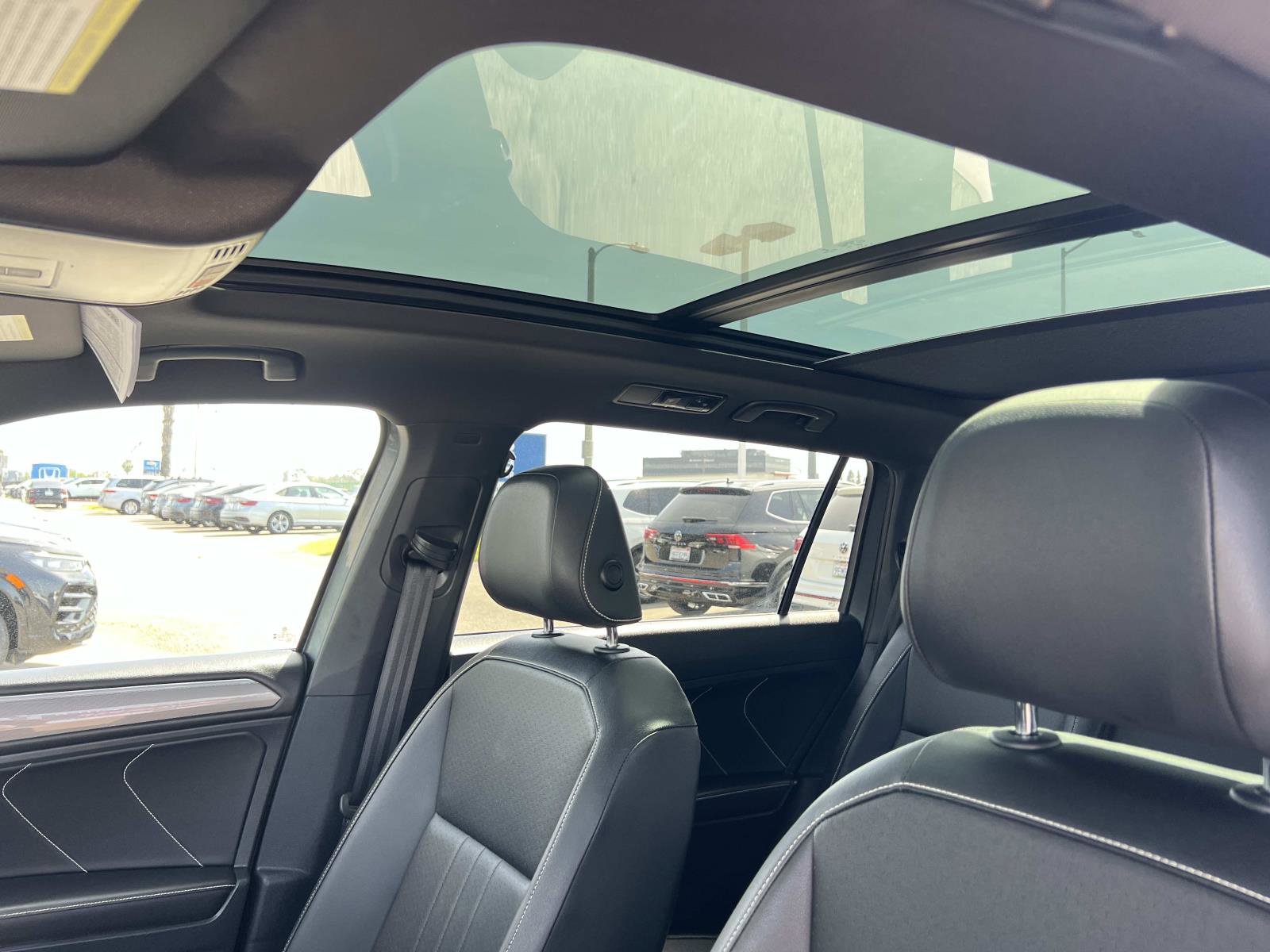 Certified 2023 Volkswagen Tiguan SE R-Line image 19