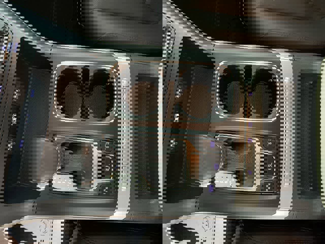 Used 2024 Kia Carnival LX image 27