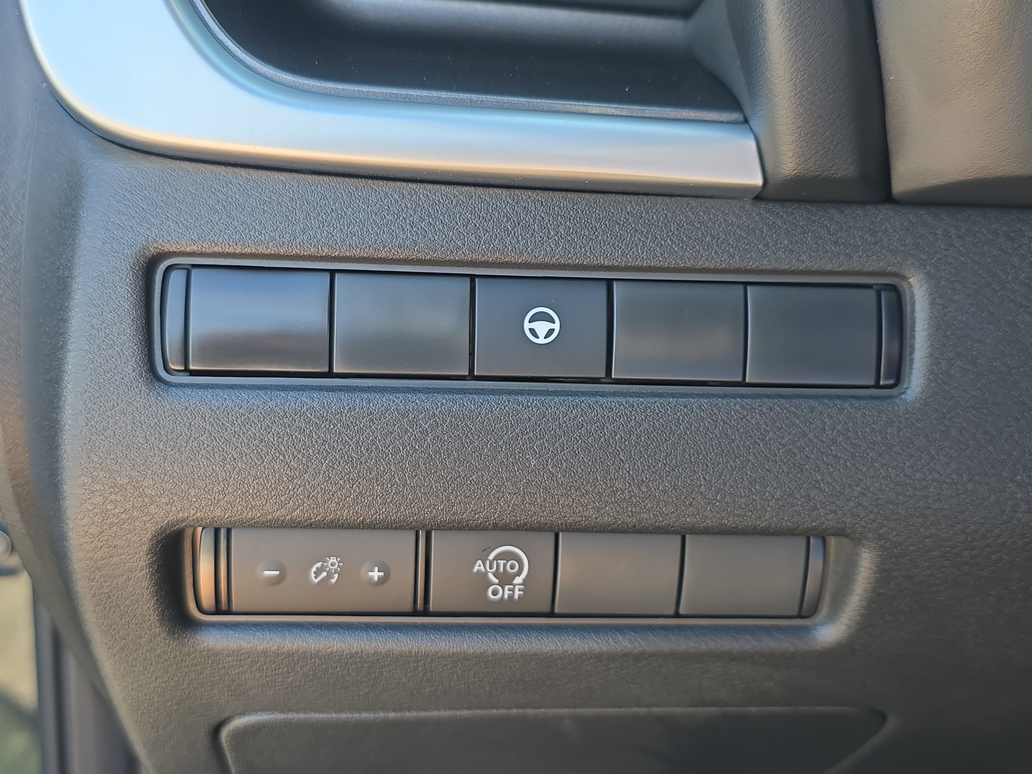 Used 2023 Nissan Rogue SV image 26