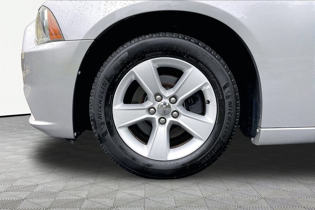 Used 2014 Dodge Charger SE RWD image 36